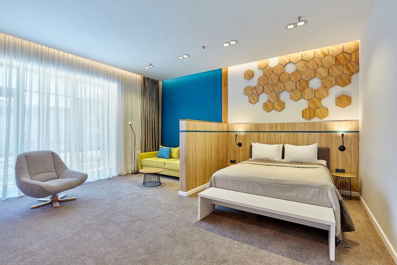 Aqua-Minsk Hotel Plus Eksteriør billede